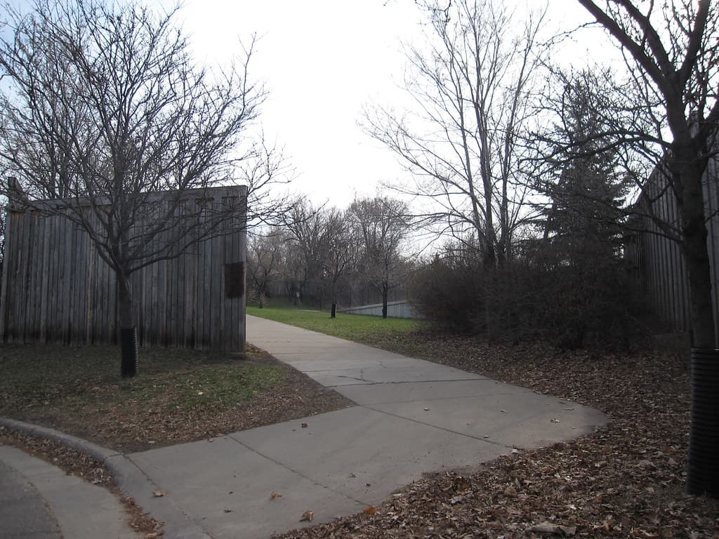 Bryn Mawr to Kenwood Pedestrian Bridge